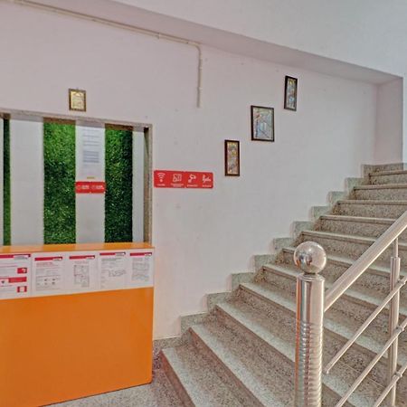 Oyo 81168 Collection O Dwarka Mor Nuova Delhi Esterno foto